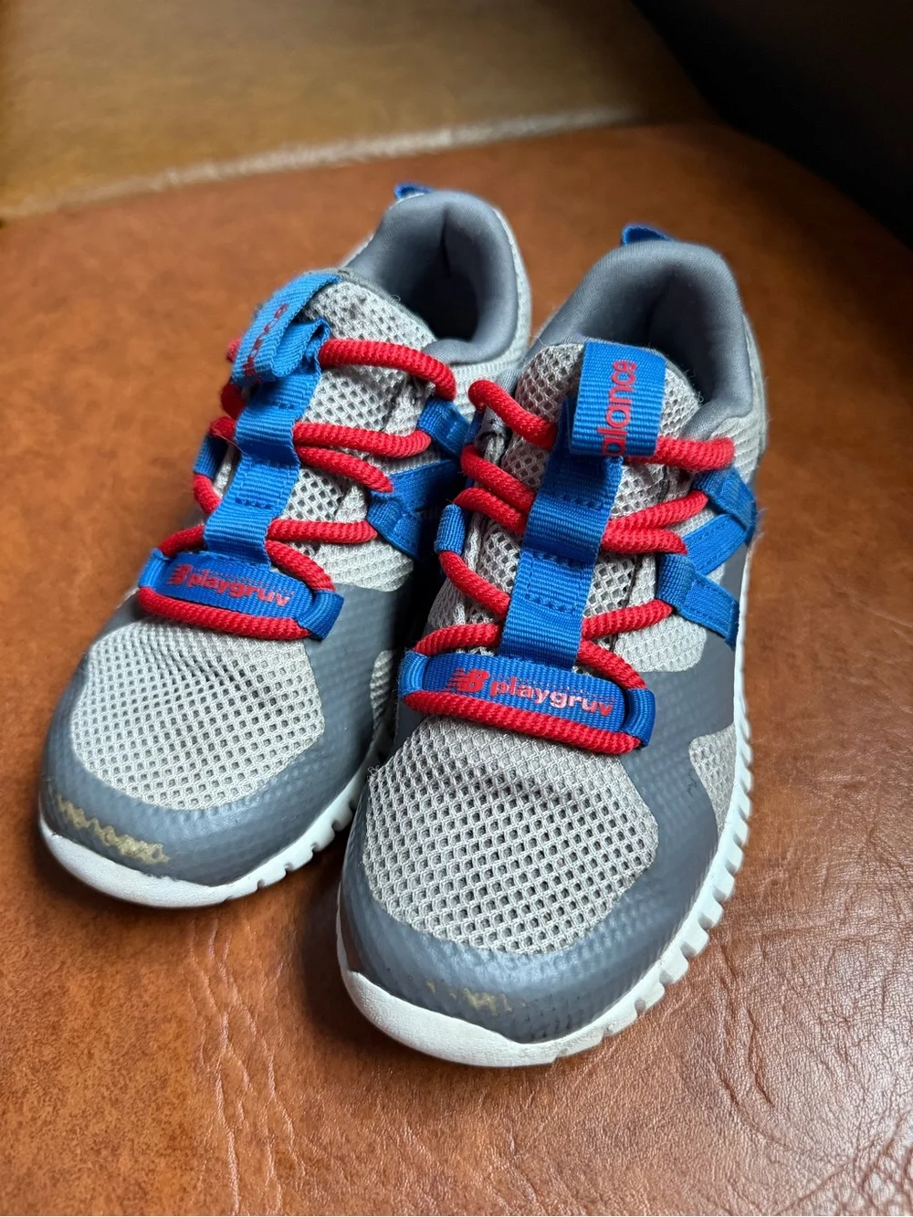 New Balance Playgruv V2 Bungee Sneakers size 12 boys